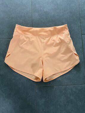 Girls Run the World 3" Short